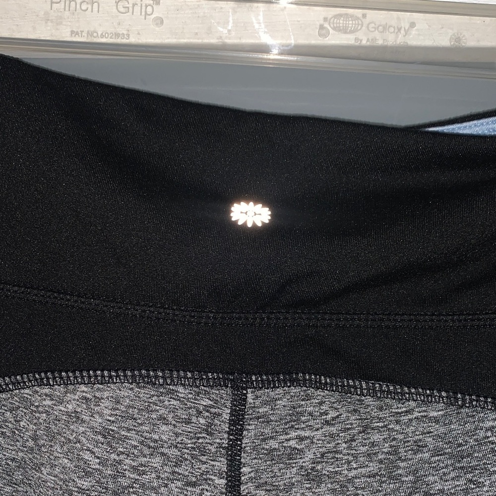 Tangerine Gray and Black Leggings - Picture 7 of 9